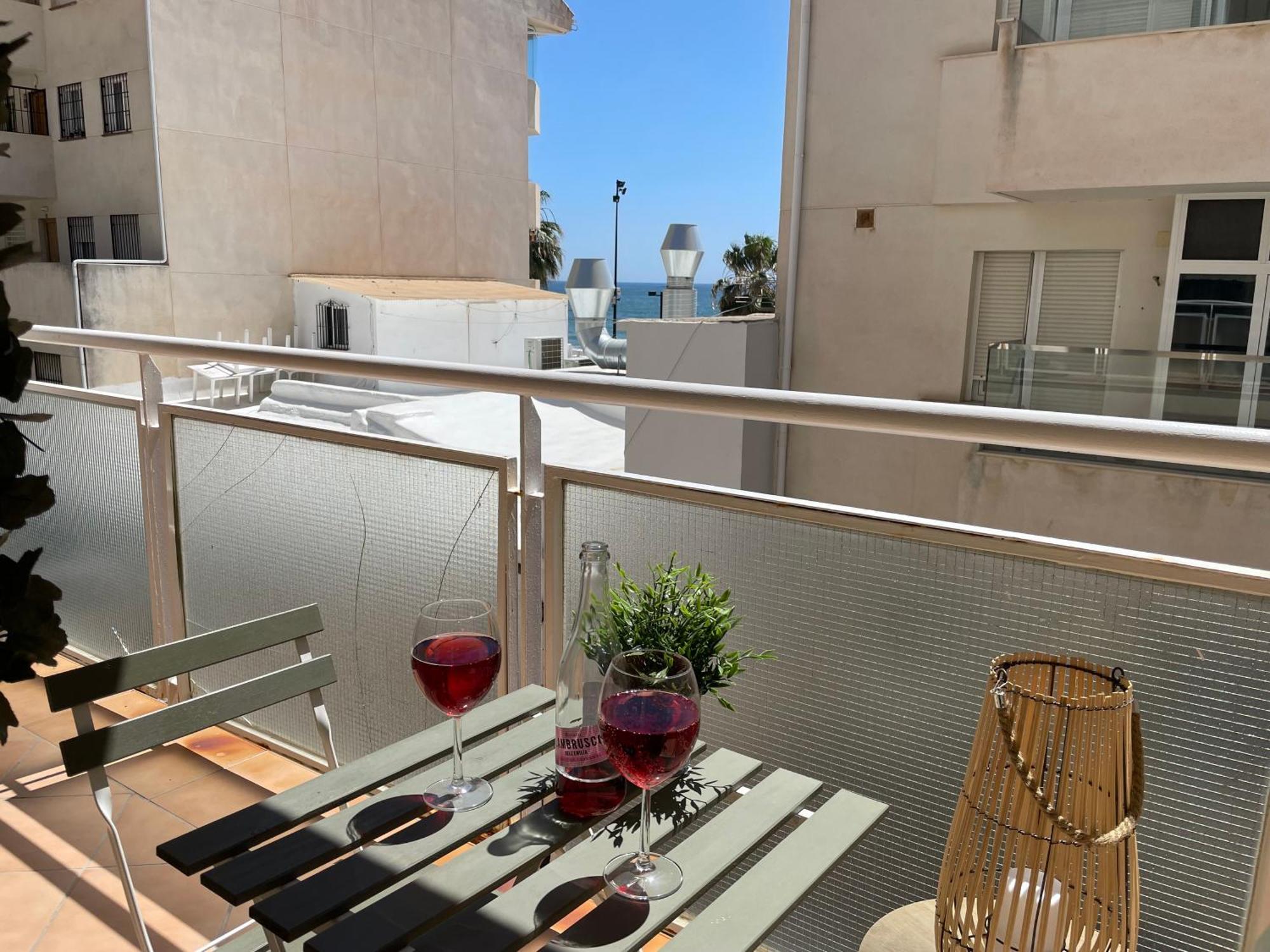 Fuengirola Beach Apartment By Stay Belonio Dış mekan fotoğraf